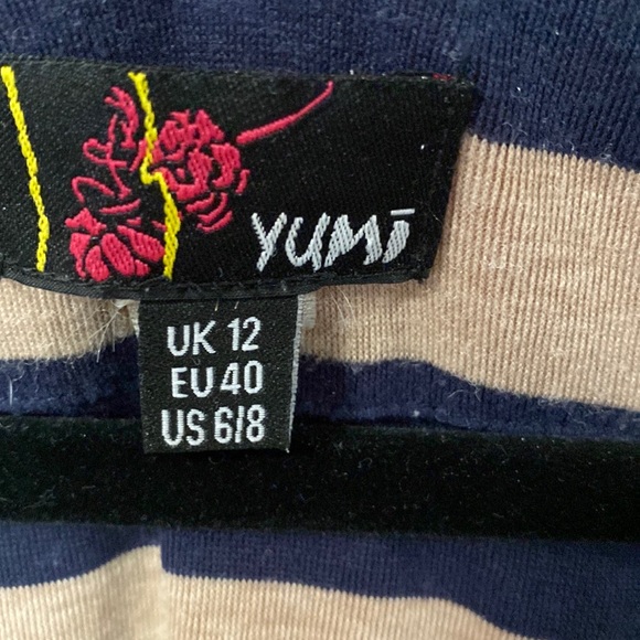 Yumi size US 6/8 purple and taupe striped dress - Picture 3 of 6